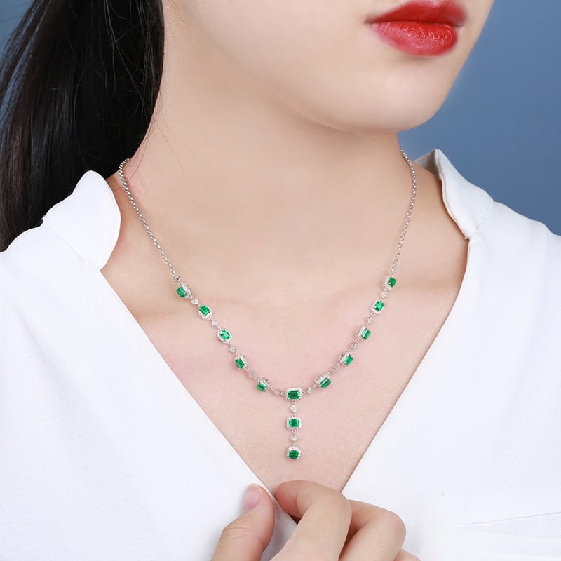 14k Gold 4.45 Ct Vivid Green Natural Emerald & Diamond Necklace - 4