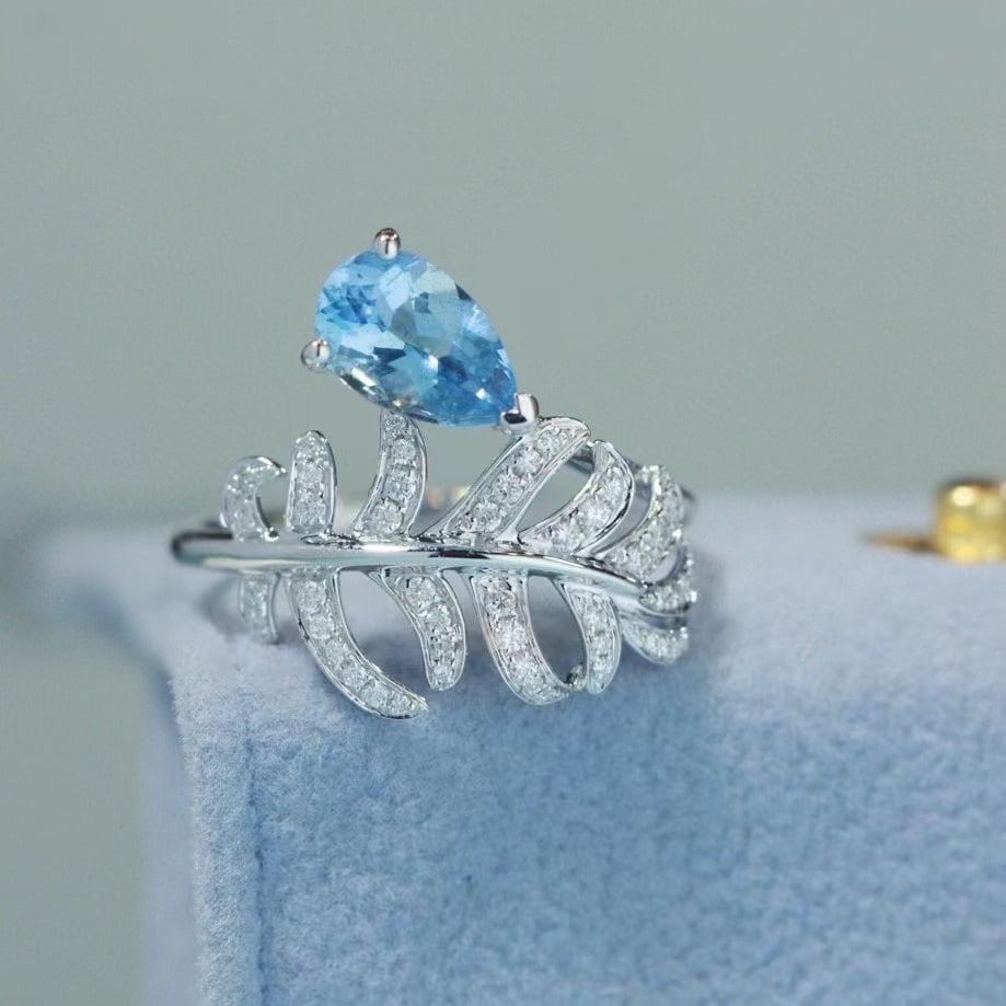 14k Gold 0.89 Ct Natural Aquamarine & Diamond Ring - 4