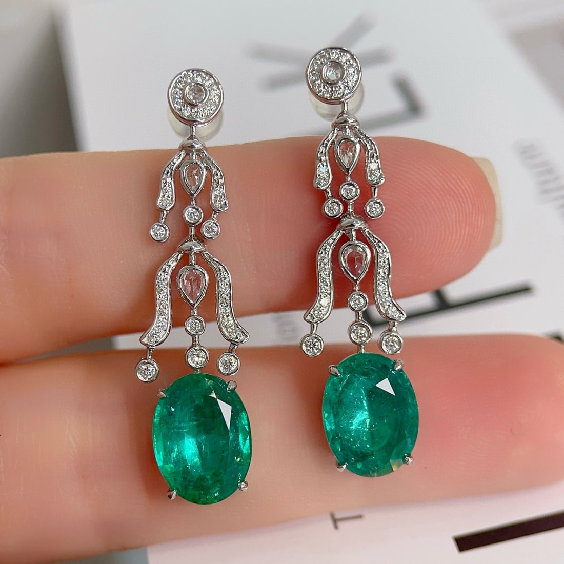 14k Gold 6.12 Ctw Natural Emerald & Diamond Earrings - 3