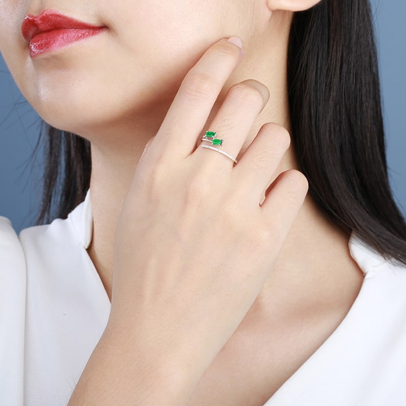 14k Gold 0.49 Ctw Vivid Green Natural Emerald & Diamond Ring - 4