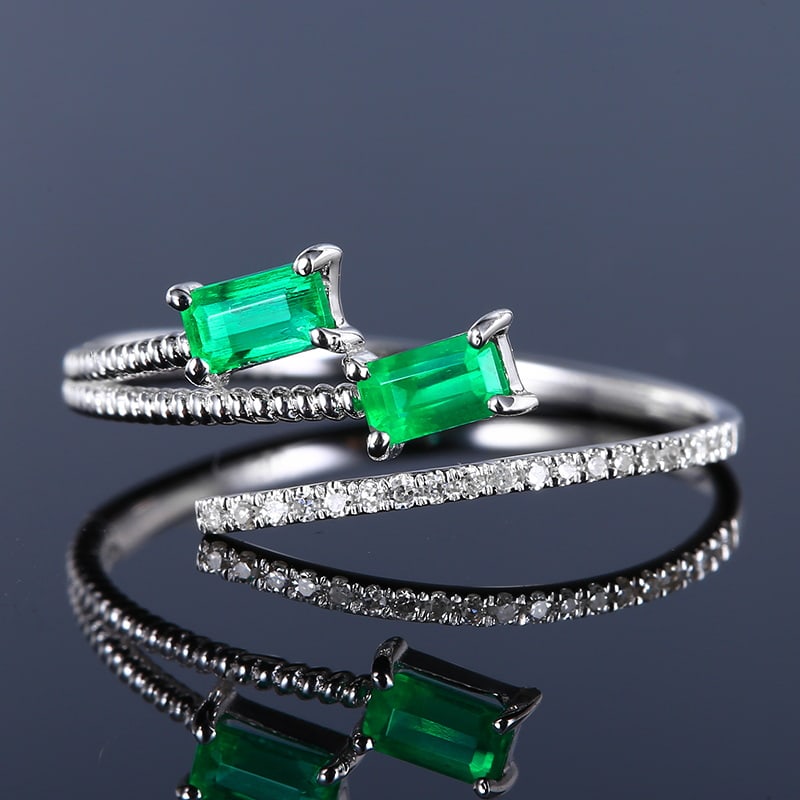 14k Gold 0.49 Ctw Vivid Green Natural Emerald & Diamond Ring - 5