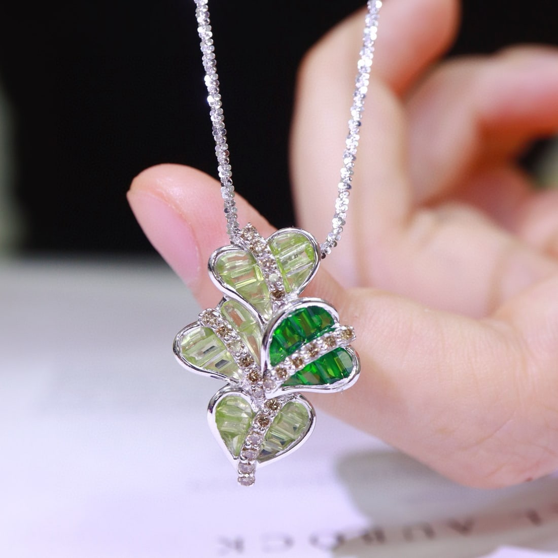 14k Gold 1.65 Ctw Natural Tsavorite & Peridot Necklace - 2