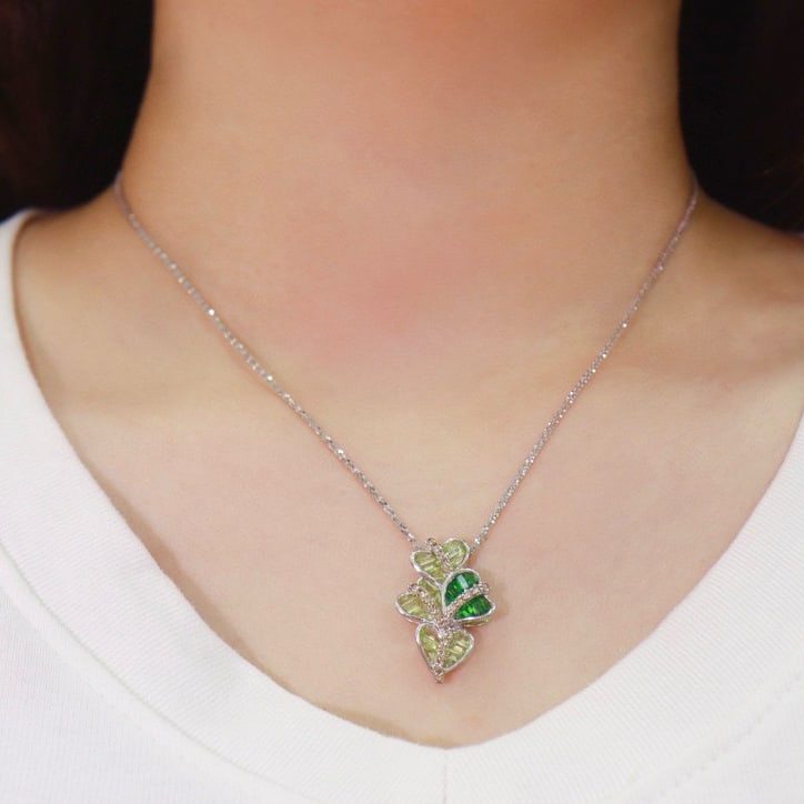 14k Gold 1.65 Ctw Natural Tsavorite & Peridot Necklace - 3