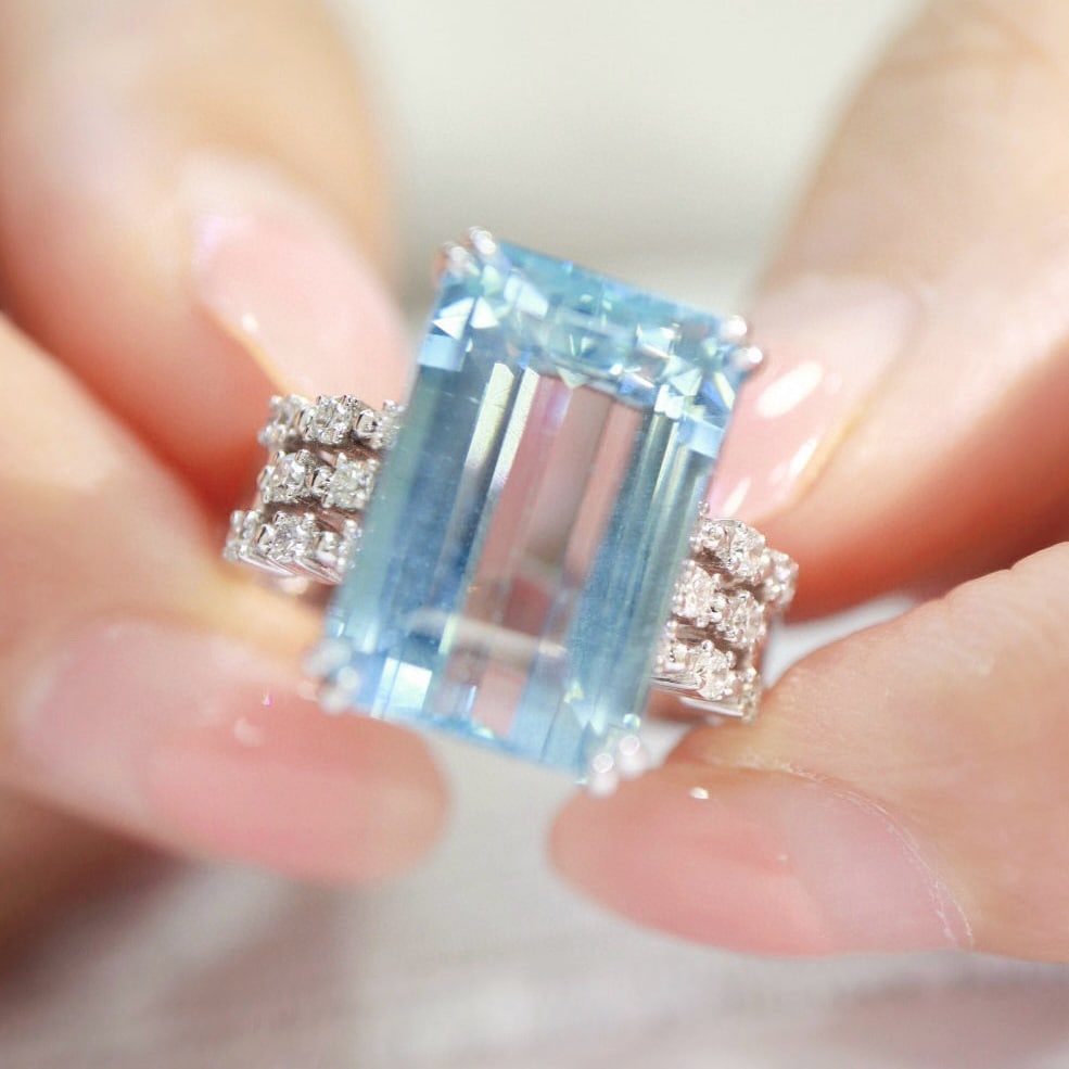 14k Gold 8.47 Ctw Natural Aquamarine & Diamond Ring - 2