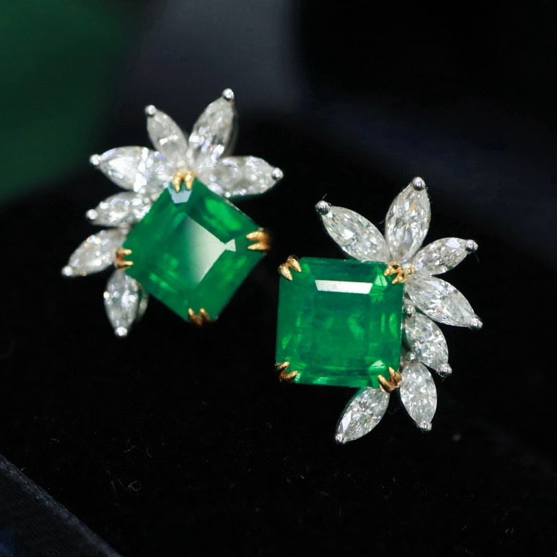 14k Gold 3.29 Ctw Vivid Green Natural Emerald & Diamond Earrings - 2