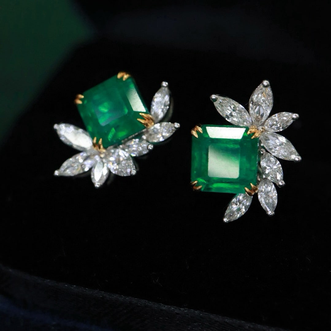 14k Gold 3.29 Ctw Vivid Green Natural Emerald & Diamond Earrings - 3