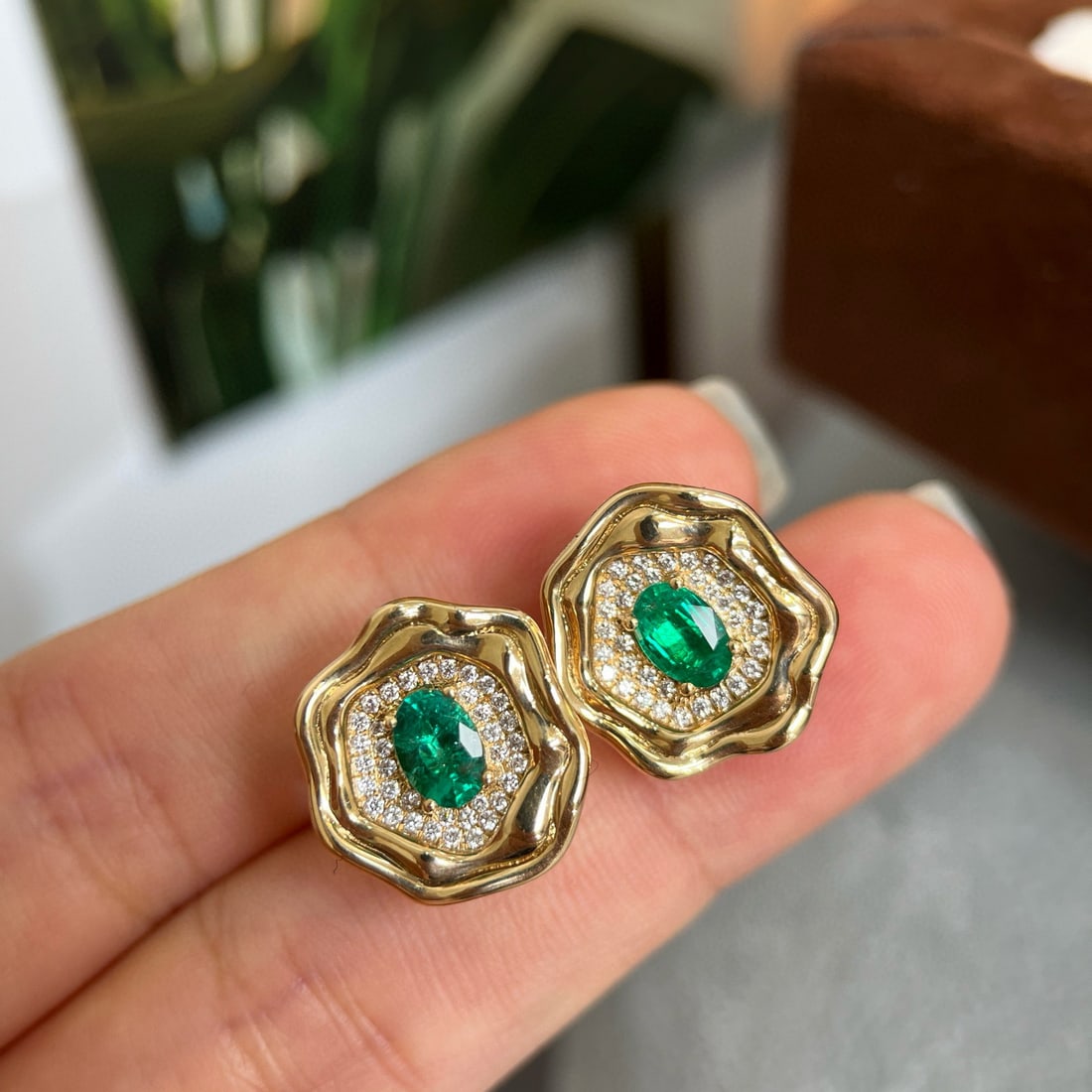 14k Gold 1.30 Ctw Vivid Green Natural Emerald & Diamond Earrings - 6