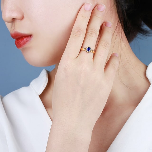 14k Gold 0.65 Ctw Vivid Blue Natural Sapphire & Diamond Ring - 6