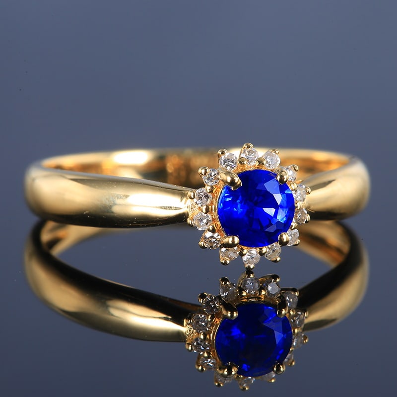 14k Gold 0.37 Ctw Vivid Blue Natural Sapphire & Diamond Ring - 2