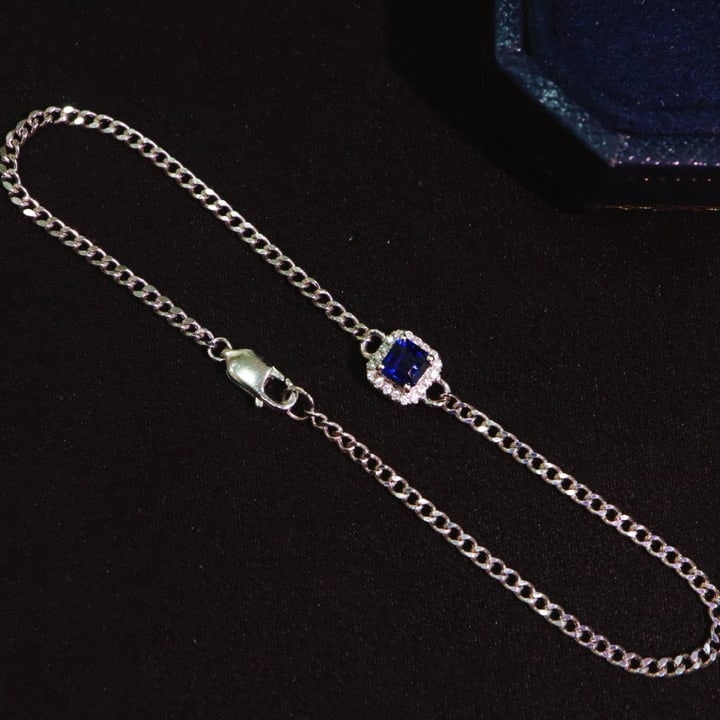 14k Gold 0.45 Ctw Natural Sapphire & Diamond Bracelet: Ref:230951114 // gold content:14k gold // main gemstone:sapphire // shape:octagonal // carat weight:0. 4ct // color:blue // treatment:natural // // adjacent gemstone 2 : diamond // shape:round //