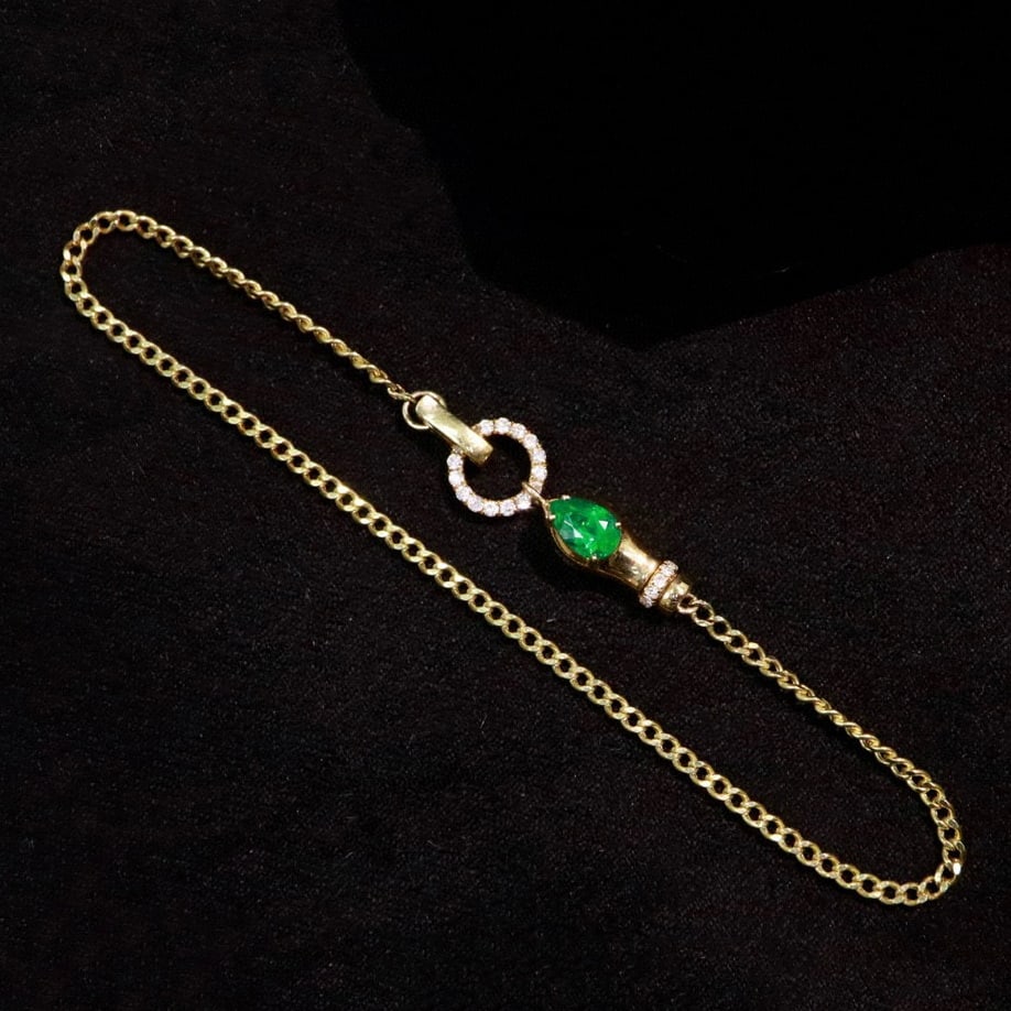 14k Gold 0.4 Ctw Vivid Green Natural Emerald & Diamond Bracelet: Ref:230951115 // gold content:14k gold // main gemstone:emerald // shape:pear // carat weight:0. 3ct // color:vivid green // treatment:natural // // adjacent gemstone 2 : diamond // shape:round //