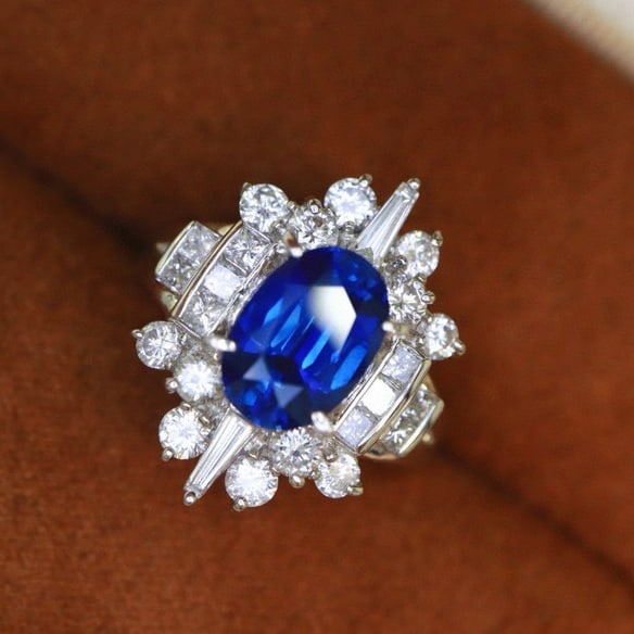 14k Gold 3.77 Ctw Vivid Blue Natural Sapphire & Diamond Ring - 6