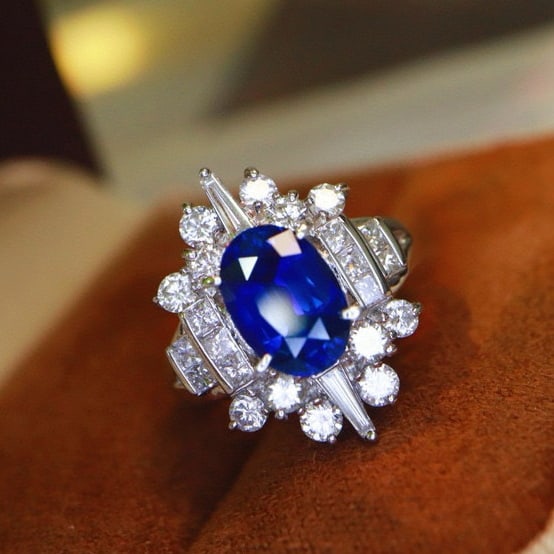 14k Gold 3.77 Ctw Vivid Blue Natural Sapphire & Diamond Ring - 7