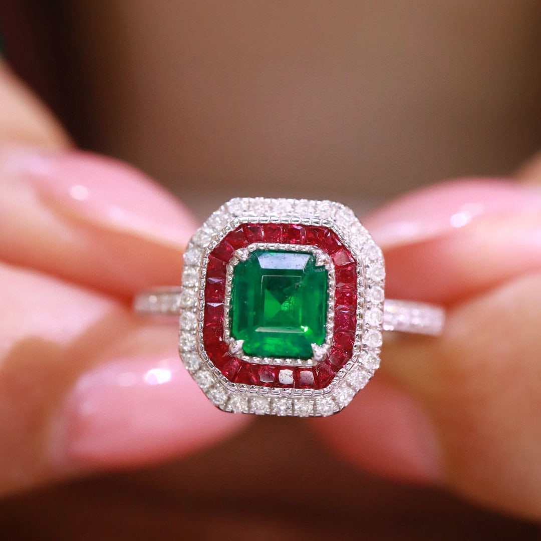 14k Gold 0.87 Ctw Vivid Green Natural Emerald & Diamond Ring - 2