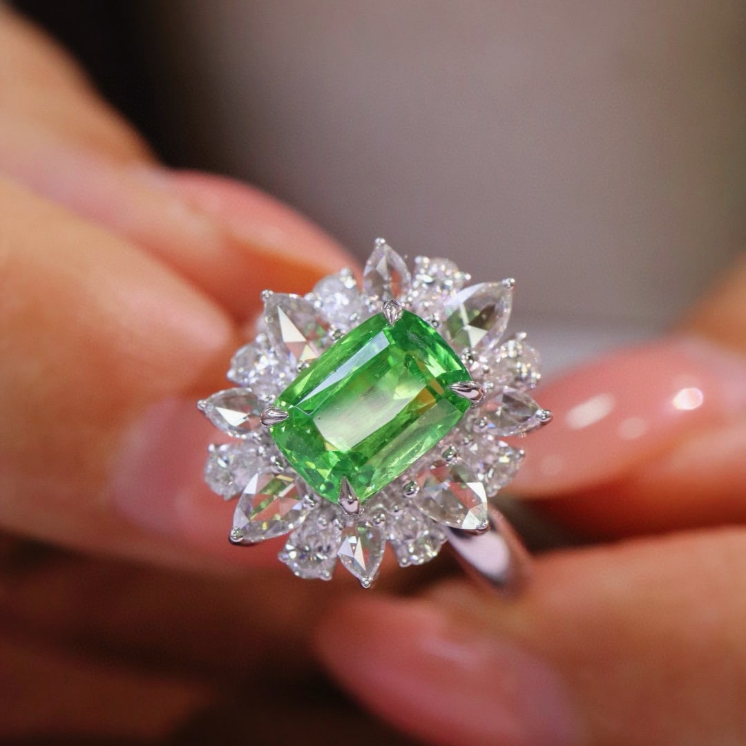 14k Gold 2.87 Ctw Natural Tsavorite & Diamond Ring - 6