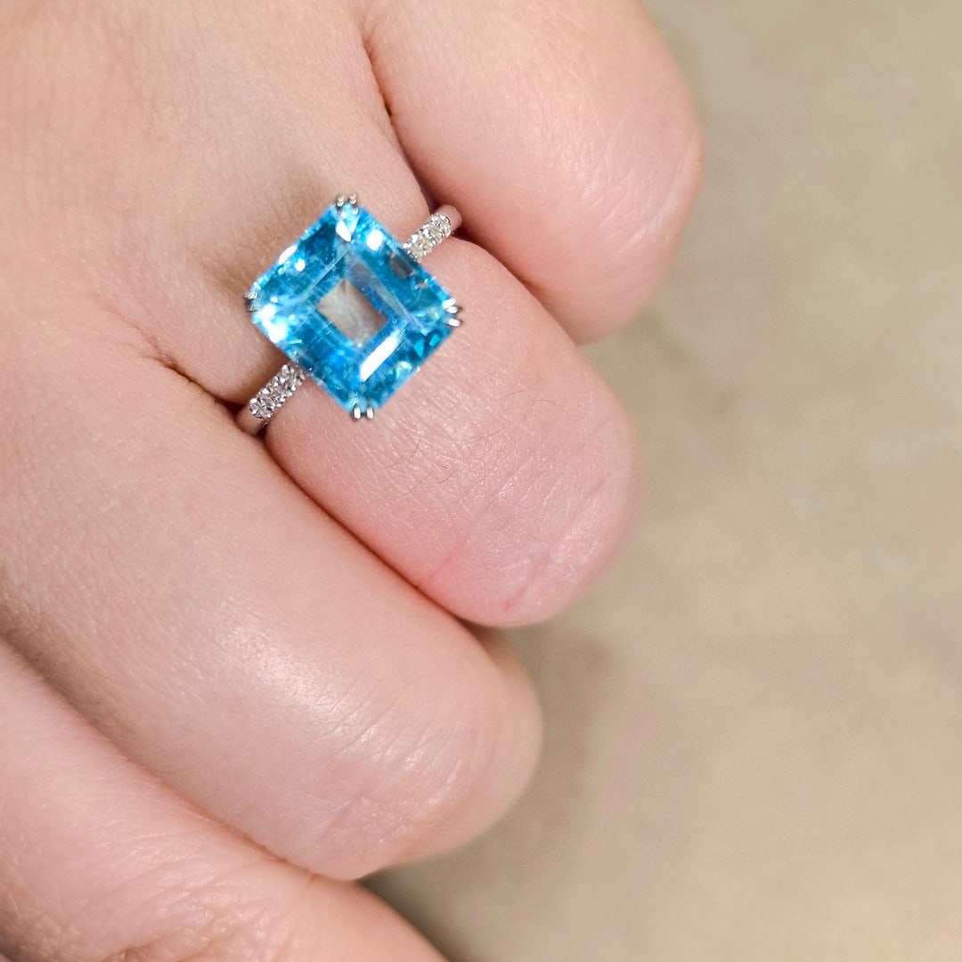 14k Gold 3.95 Ct Natural Aquamarine & Diamond Ring - 7