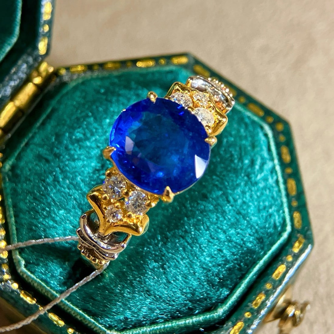 14k Gold 2.27 Ctw Vivid Blue Natural Sapphire & Diamond Ring - 3