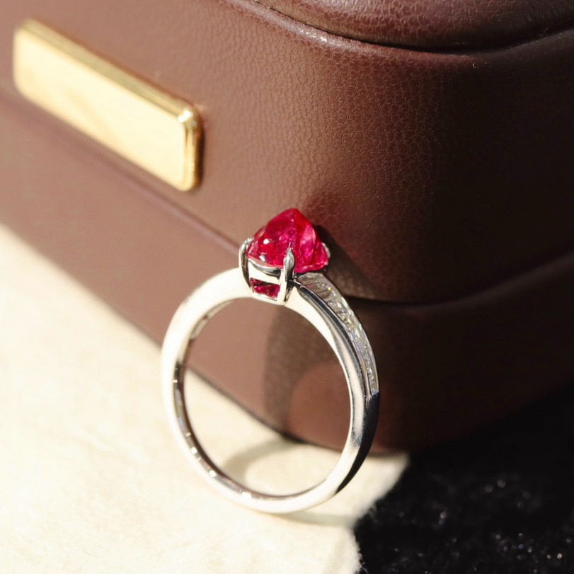 14k Gold 2.4 Ctw Natural Spinel & Diamond Ring - 6