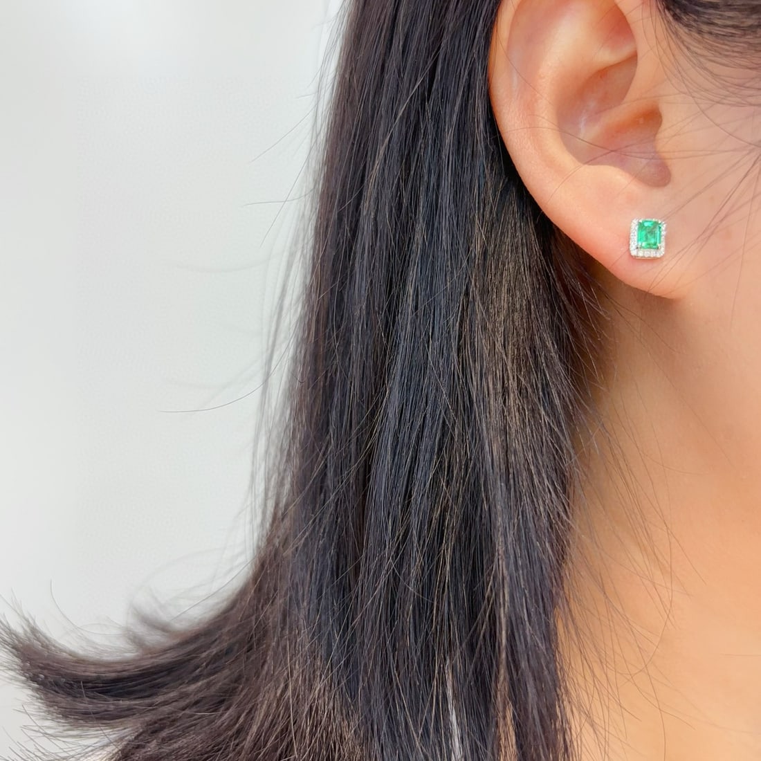 14k Gold 1.04 Ctw Natural Emerald & Diamond Earrings - 2