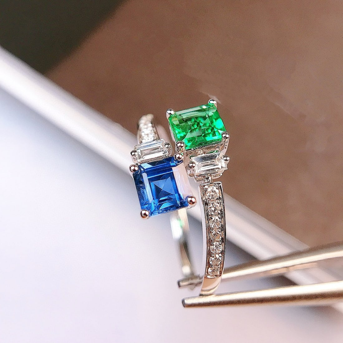14k Gold 1.12 Ctw Natural Emerald & Sapphire & Diamond & Toi Et Moi Ring - 3