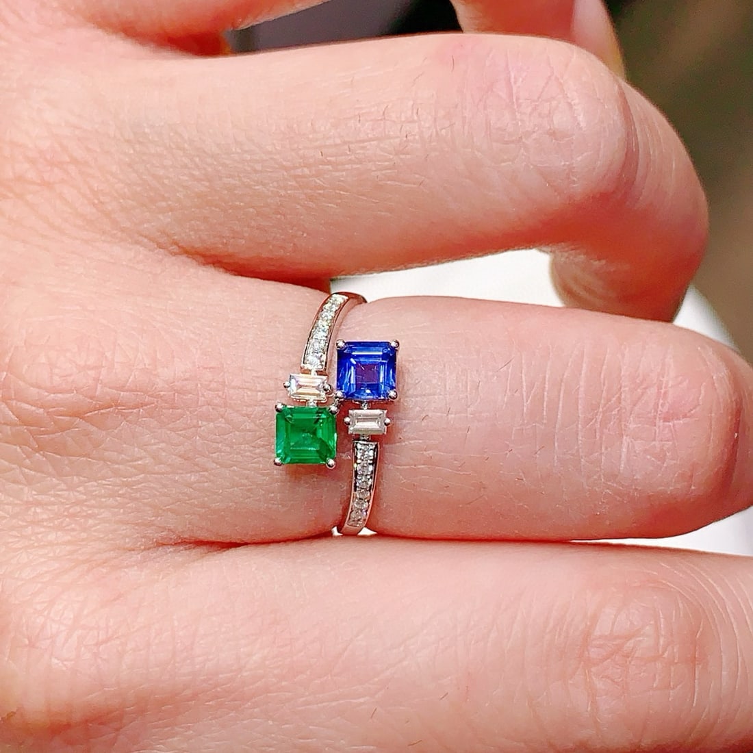 14k Gold 1.12 Ctw Natural Emerald & Sapphire & Diamond & Toi Et Moi Ring - 4