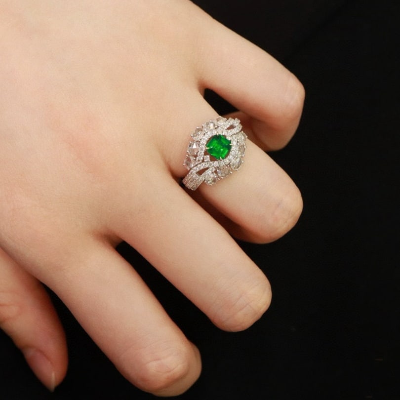 14k Gold 1.81 Ctw Vivid Green Natural Emerald & Diamond Ring - 4