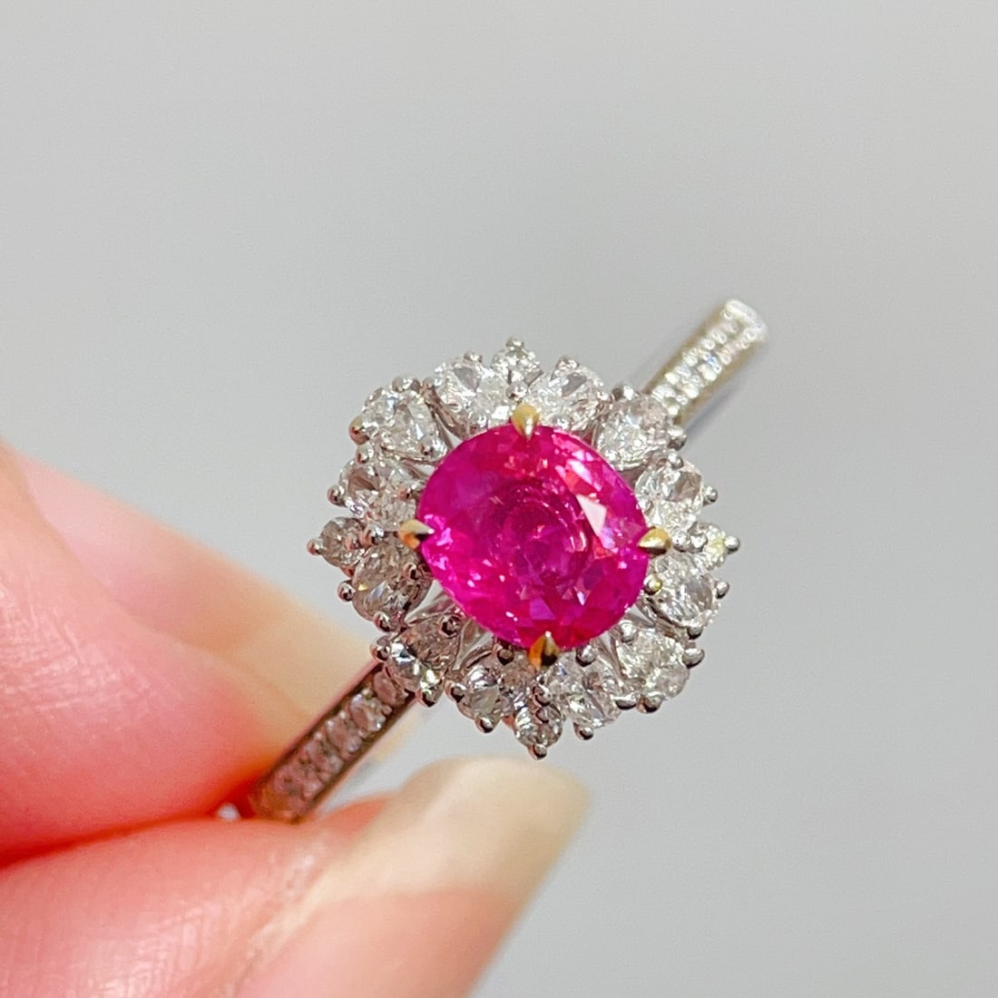 14k Gold 1.58 Ctw Natural Sapphire & Diamond Ring: Ref:230951205 // gold content:14k gold // ring size:7. 25us // // main gemstone:sapphire // shape:oval // carat weight:1. 11ct // color:pink // treatment:natural // // adjacent gemstone 2 : diamond //