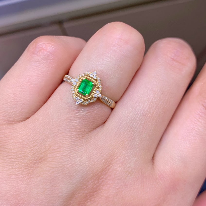 14k Gold 0.37 Ct Natural Emerald & Diamond Ring - 7
