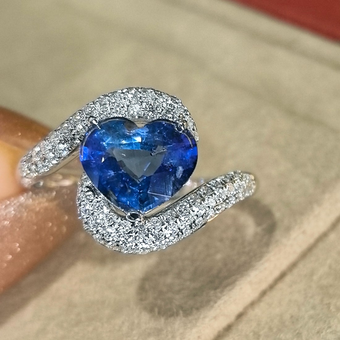 14k Gold 2.43 Ctw Natural Sapphire & Lab Grown Diamond Ring: Ref:230951233 // gold content:14k gold // ring size:7. 25us // // main gemstone:sapphire // shape:heart // carat weight:1. 93ct // color:cornflower blue // treatment:natural // // adjacent