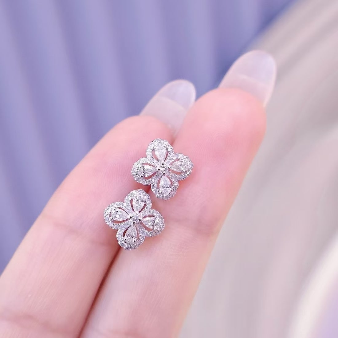 14k Gold 0.8 Ct Natural H Diamond Earrings - 4