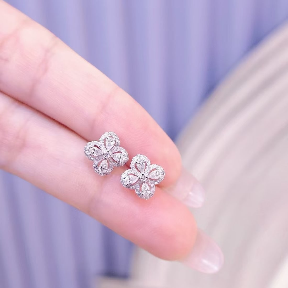 14k Gold 0.8 Ct Natural H Diamond Earrings - 5