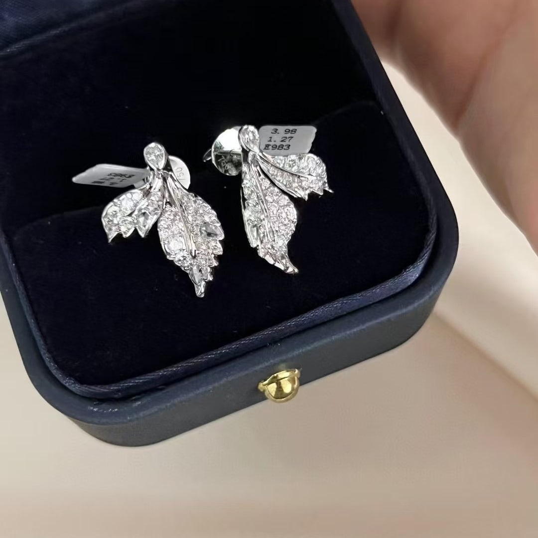 14k Gold 1.27 Ct Natural H Diamond Earrings: Ref:230951242 // gold content:14k gold // main gemstone:diamond // shape:round // carat weight:1. 27ct // clarity grade:vs-si // color:h // treatment:natural // cut grade:g // Condition: NewLow