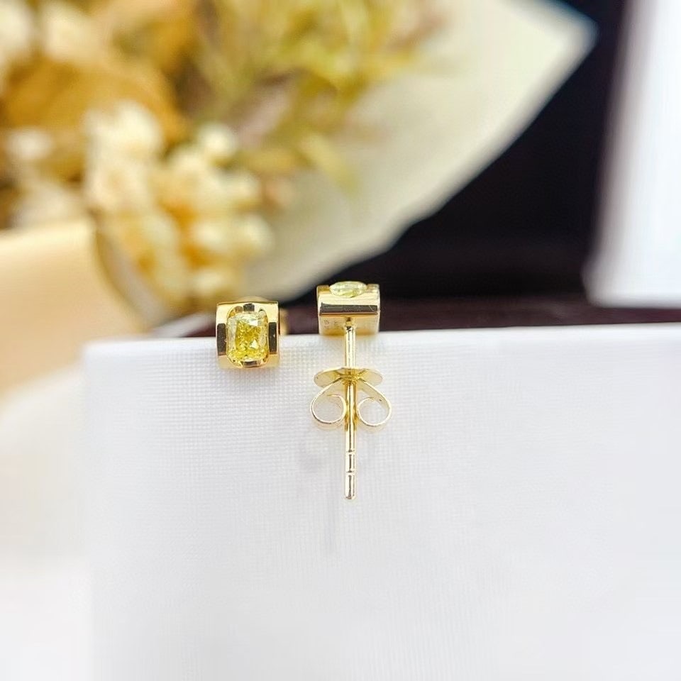 14k Gold 0.32 Ct Natural Yellow Diamond Earrings - 2