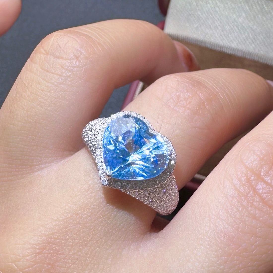 14k Gold 4.86 Ctw Natural Aquamarine & Diamond Ring - 4