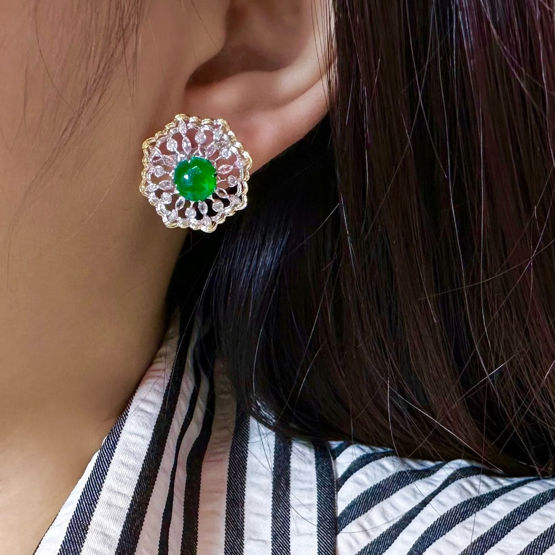 14k Gold 2.52 Ct Vivid Green Natural Emerald & Diamond Earrings - 6