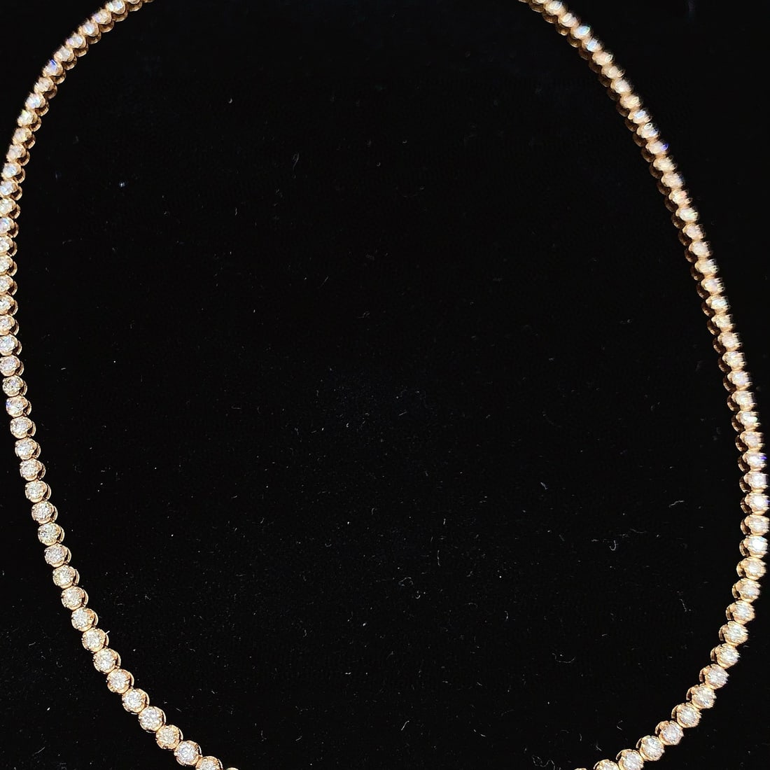 14k Gold 4 Ct Natural H Diamond Necklace: Ref:230952020 // gold content:14k gold // main gemstone:diamond // shape:round // carat weight:4ct // clarity grade:vs-si // color:h // treatment:natural // cut grade:g // Condition: New Low Estimate