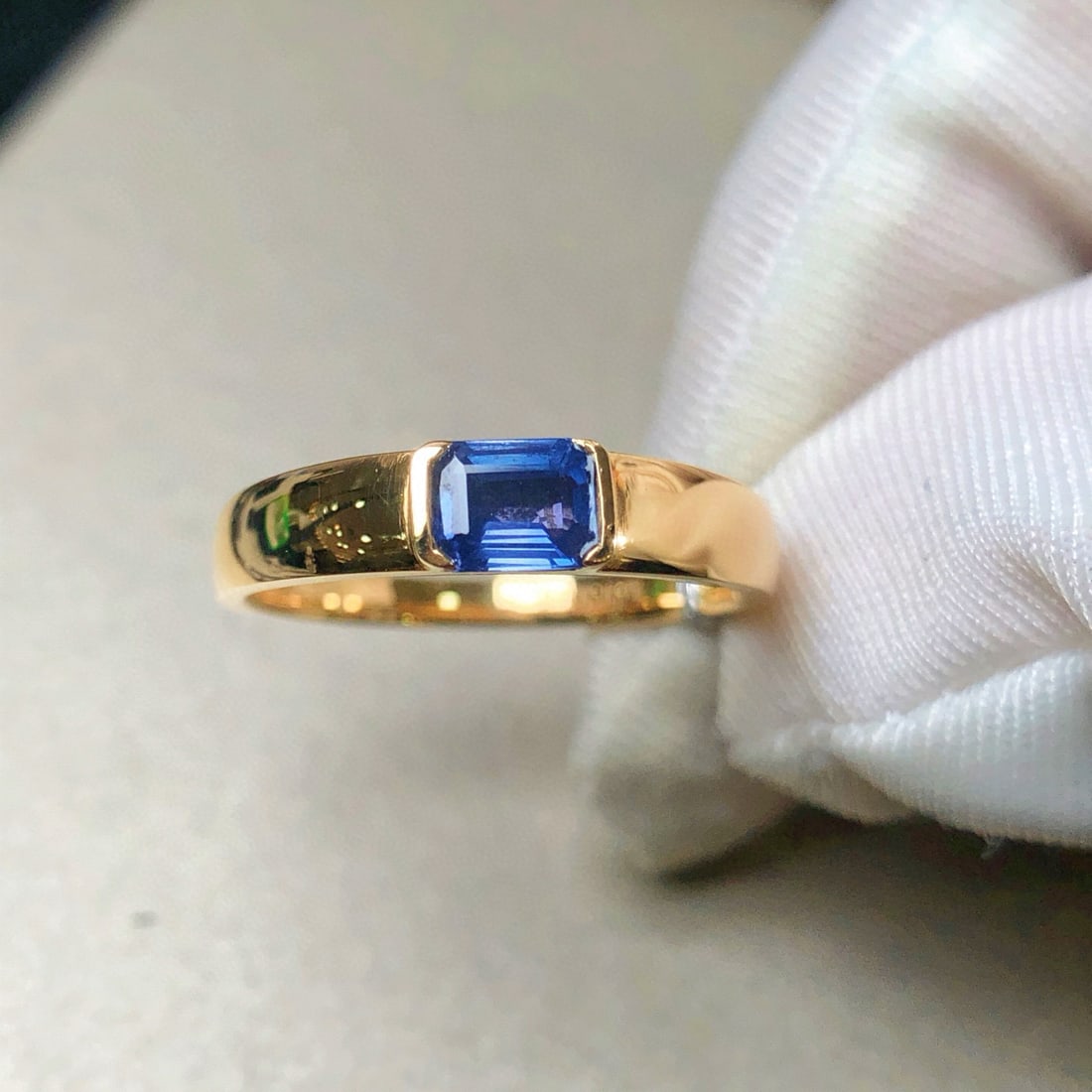 14k Gold 0.47 Ct Natural Sapphire Ring - 3