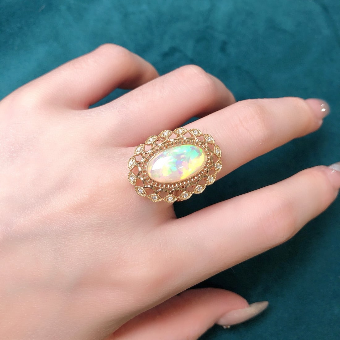 14k Gold 3.04 Ctw Natural Opal & Diamond Ring - 7