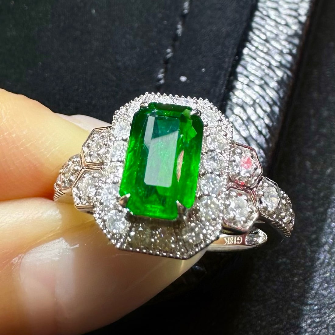 14k Gold 2.14 Ctw Vivid Green Natural Emerald & Diamond Ring - 2