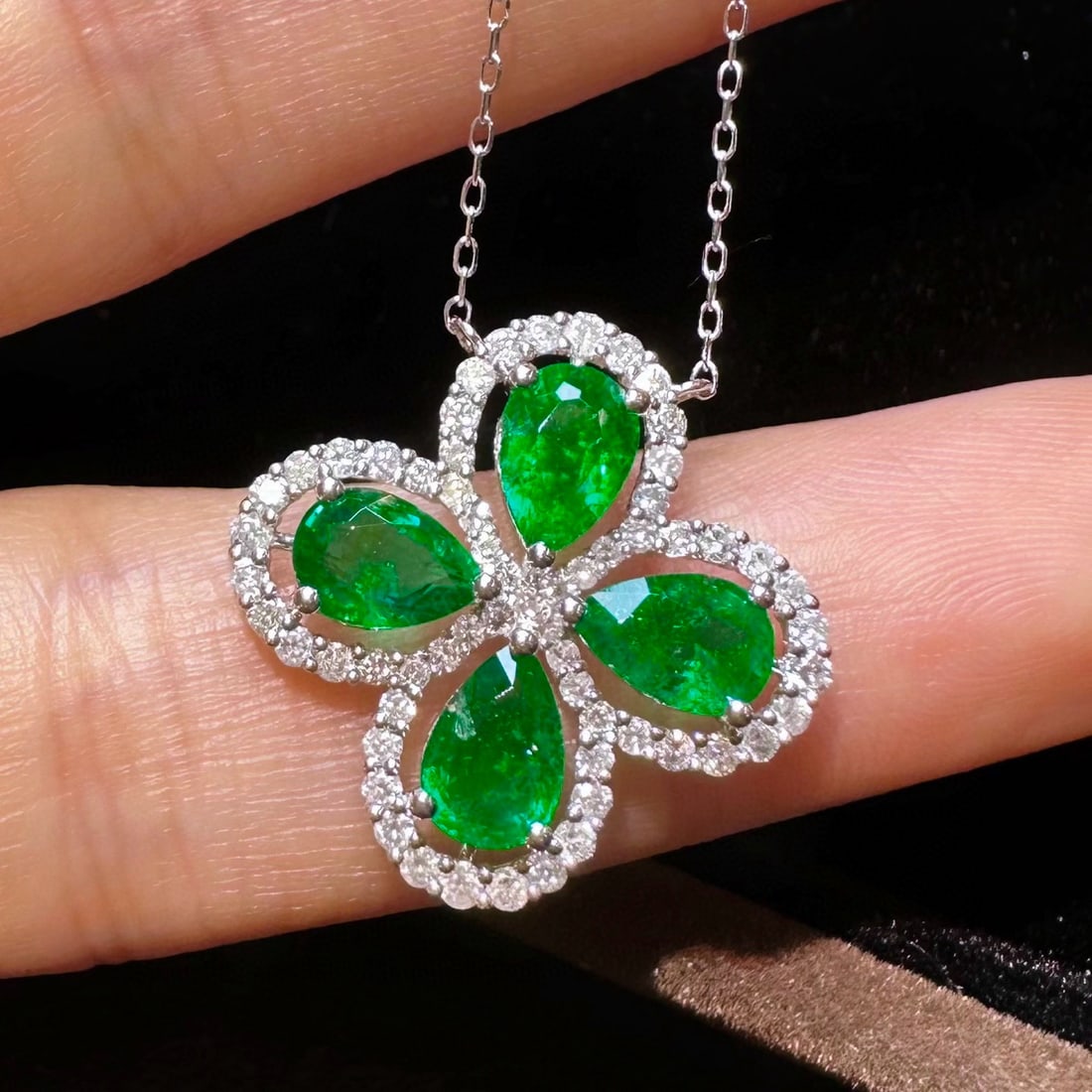 14k Gold 2.39 Ctw Vivid Green Natural Emerald & Diamond Necklace - 3