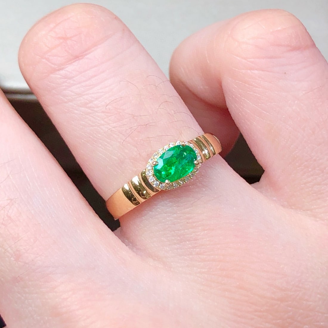 14k Gold 0.59 Ctw Vivid Green Natural Emerald & Diamond Ring - 7