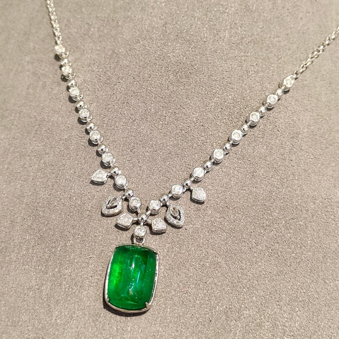 14k Gold 10.36 Ctw Vivid Green Natural Emerald & Diamond Necklace - 2