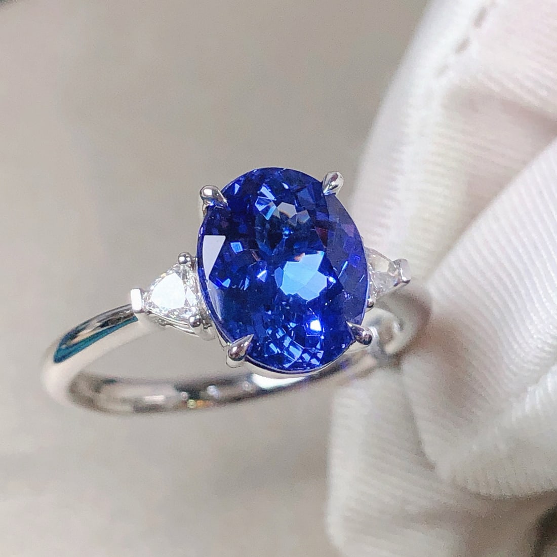 14k Gold 2.97 Ctw Natural Tanzanite & Diamond Ring - 3