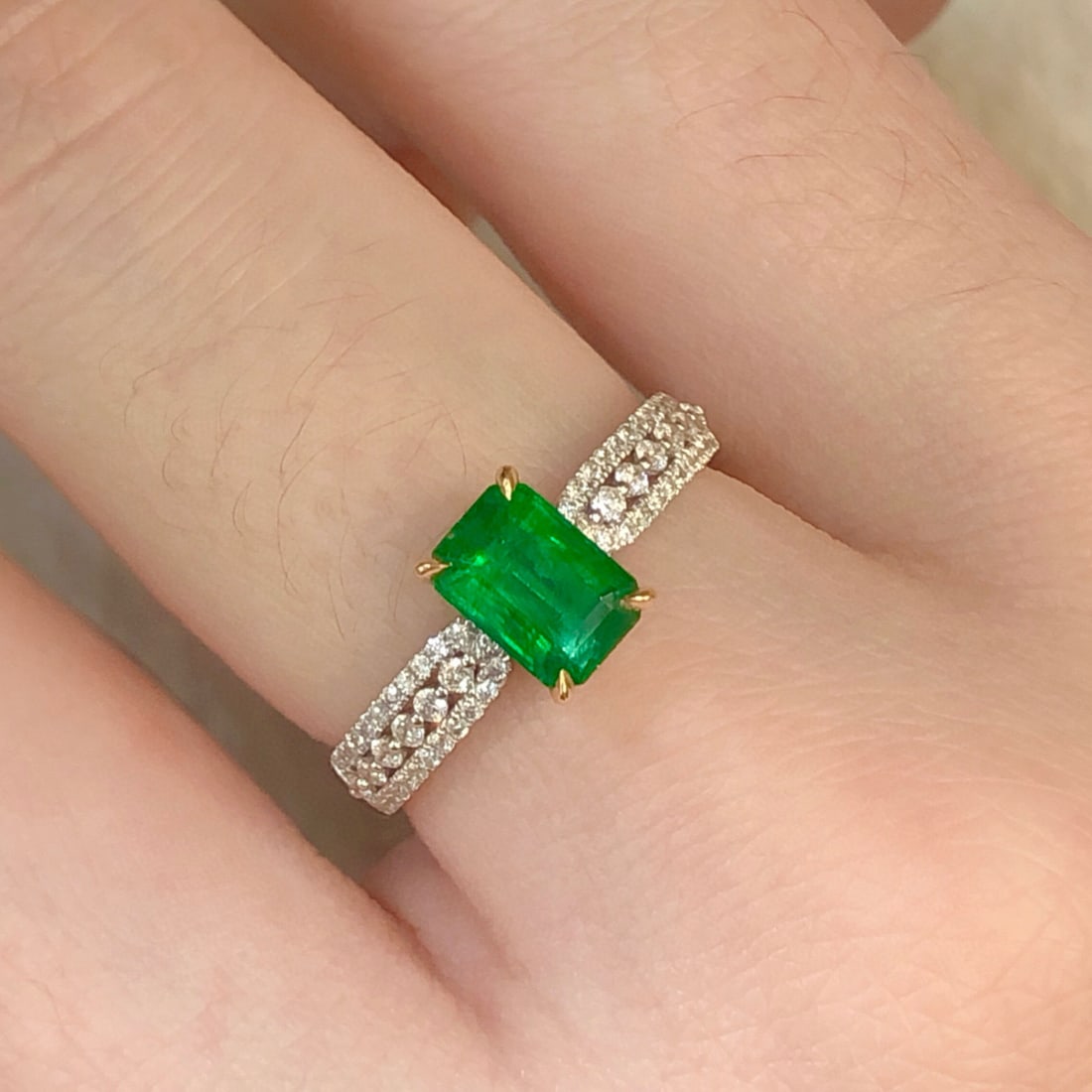 14k Gold 1.26 Ctw Vivid Green Natural Emerald & Diamond Ring - 7