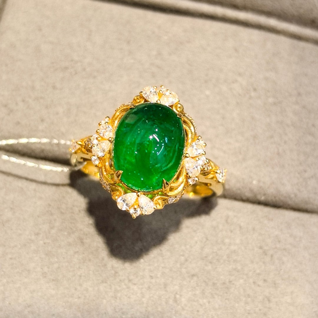 14k Gold 4.03 Ctw Vivid Green Natural Emerald & Diamond Ring - 2