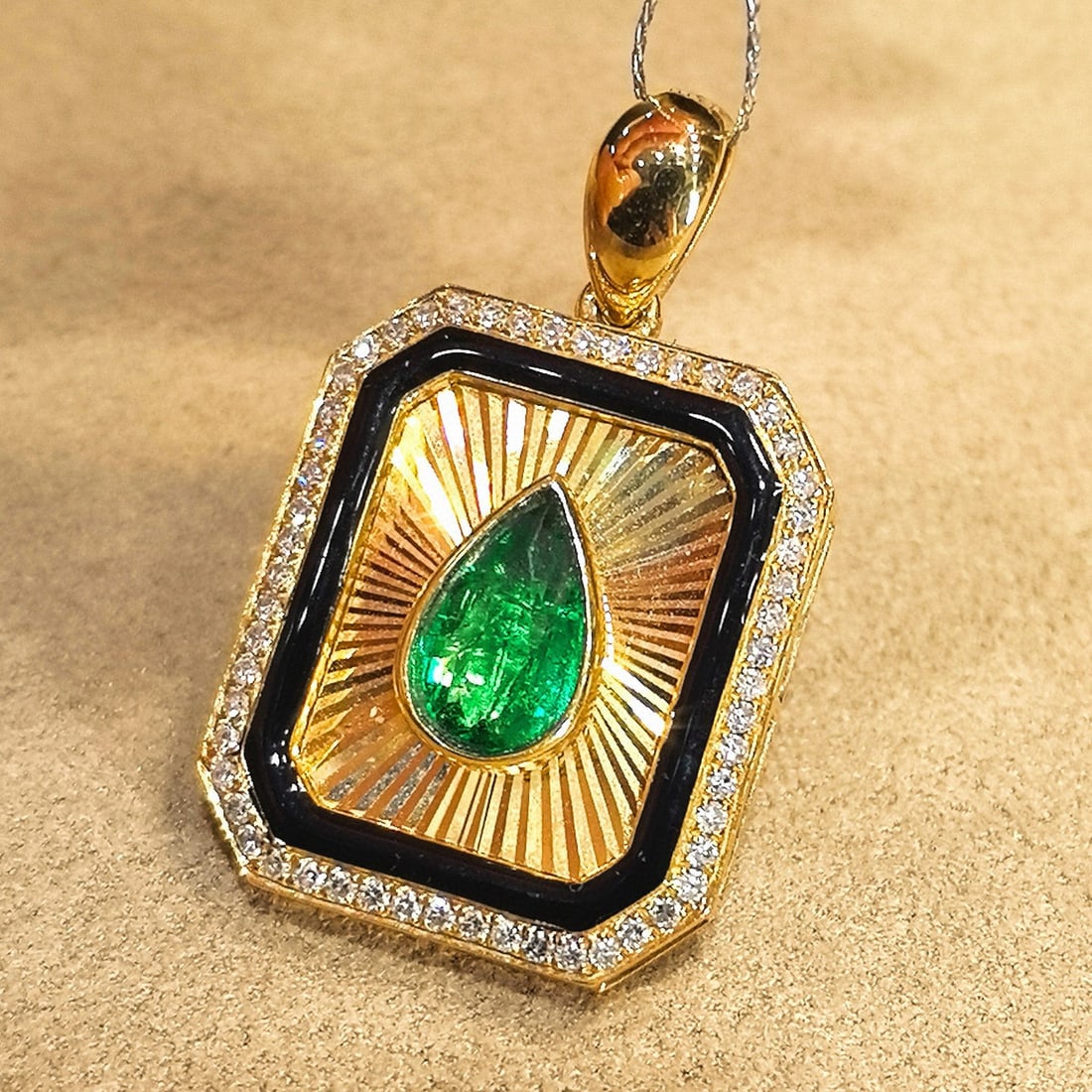 14k Gold 1.28 Ctw Vivid Green Natural Emerald & Diamond Pendant( Without Chain ) - 4