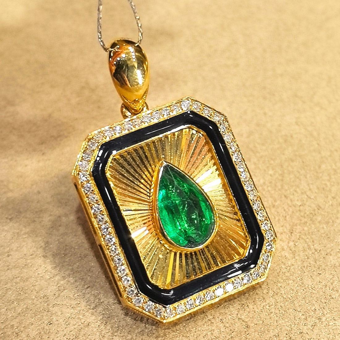 14k Gold 1.28 Ctw Vivid Green Natural Emerald & Diamond Pendant( Without Chain ) - 6