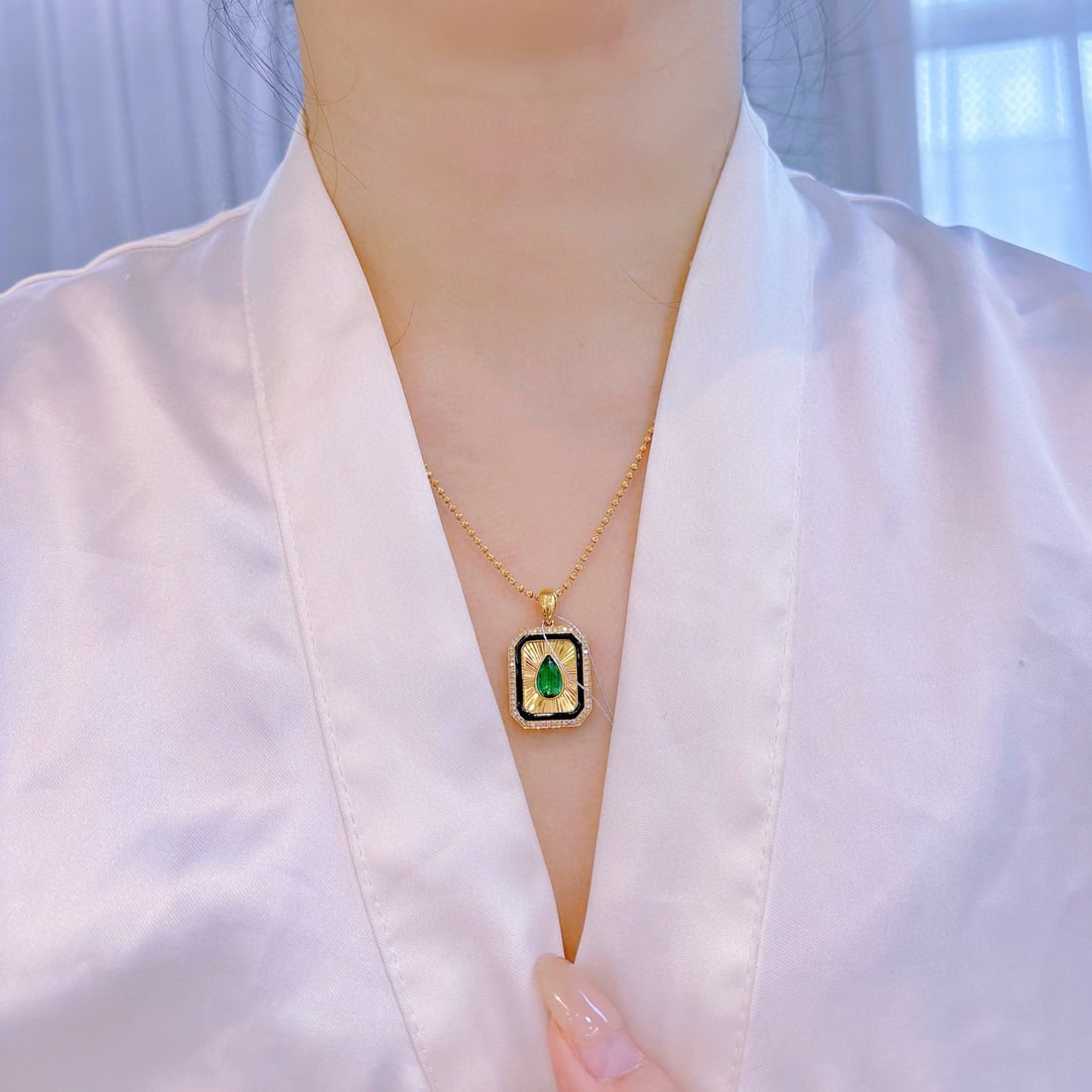 14k Gold 1.28 Ctw Vivid Green Natural Emerald & Diamond Pendant( Without Chain ) - 8