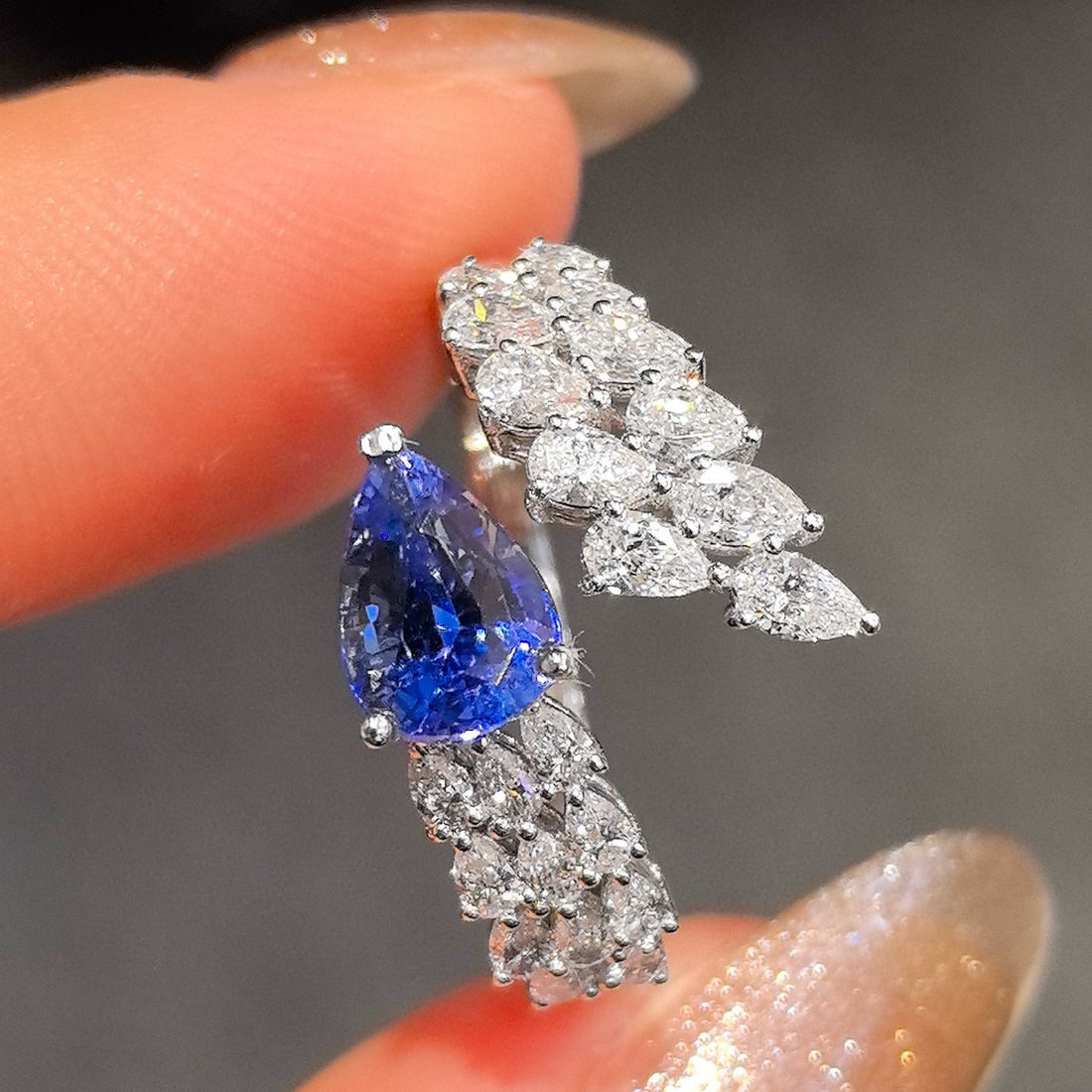 14k Gold 2.00 Ctw Natural Sapphire & Lab Grown Diamond Ring - 4