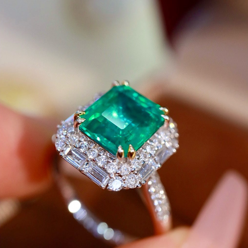 14k Gold 3.28 Ctw Natural Emerald & Diamond Ring - 2